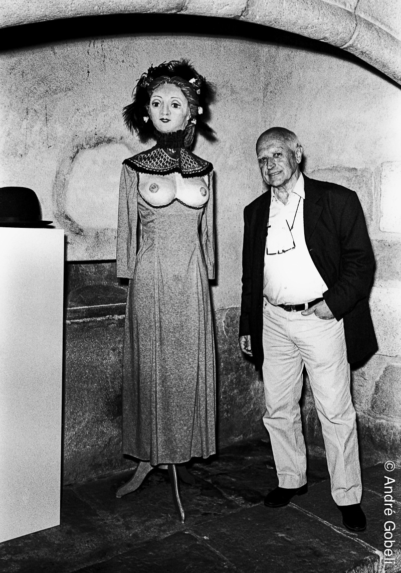 Raoul Servais réalisateur dans l'exposition présentant son travail au château d'Annecy 1999