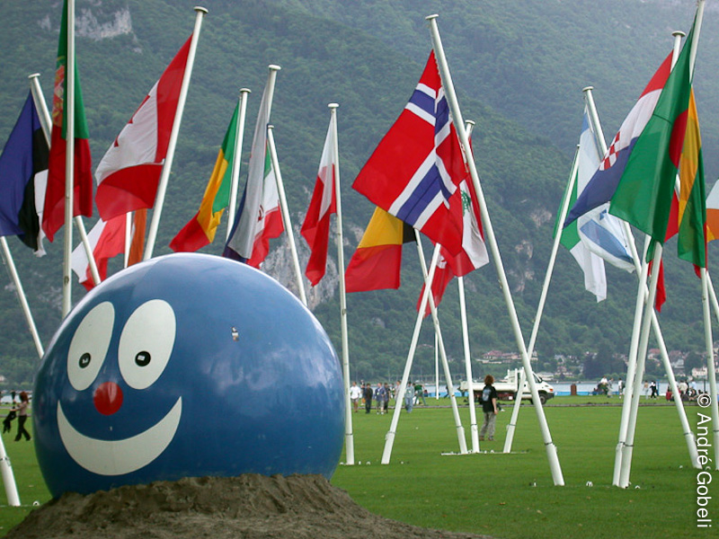 Drapeaux sur le Pâquier Annecy Drapeaux sur le Pâquier Annecy