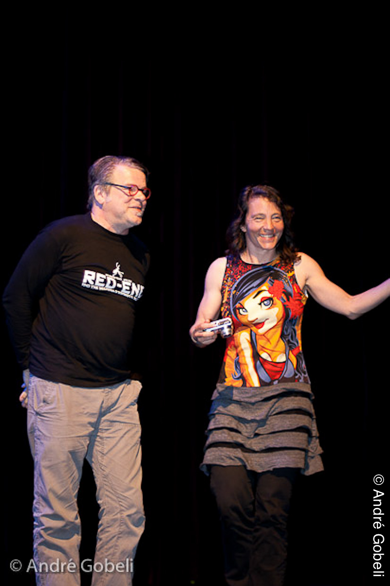 Robin Noorda, Bethany De Forest pour "Red-end and the Seemingly Symbiotic Society " Pays Bas.