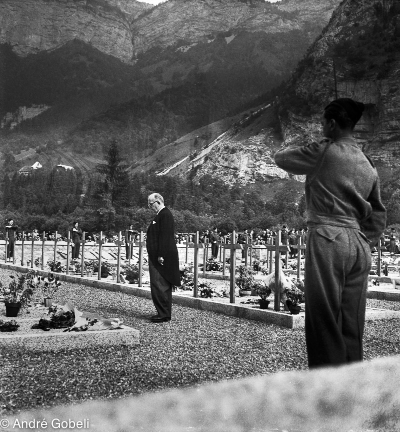 Vincent Auriol Président de la république cimetière de MoretteTthônes 1947
Vincent Auriol Président de la république Thônes 1947
