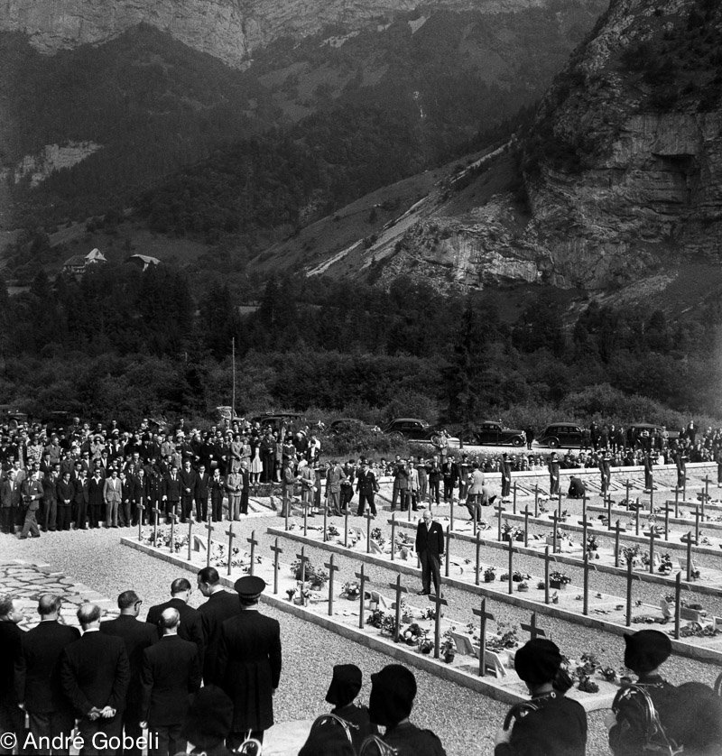 Vincent Auriol Président de la république cimetière de MoretteTthônes 1947
Vincent Auriol Président de la république Thônes 1947