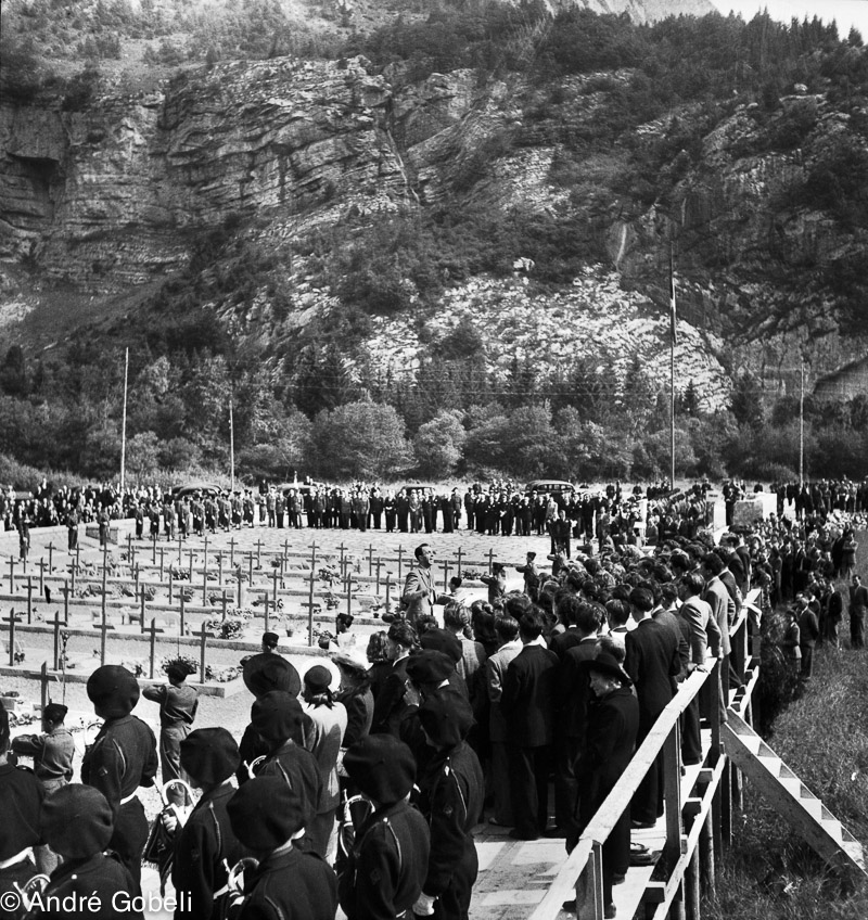 Vincent Auriol Président de la république cimetière de MoretteTthônes 1947
Vincent Auriol Président de la république Thônes 1947